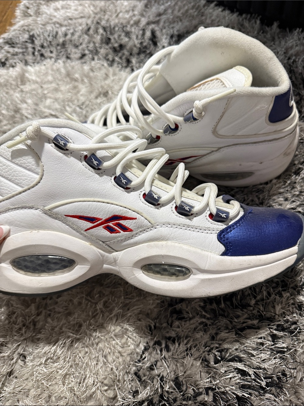 Reebok Mens White, Blue & Red Bubble Sole Sneakers